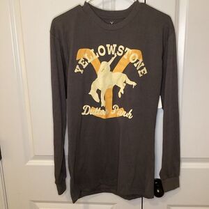 Mens Yellowstone Dutton Ranch long sleeved tee shirt brown Medium‎